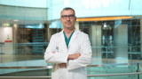 Medipol uzmanı uyardı: Geçmeyen karın ağrısı Apandisitin ayak sesleri olabilir